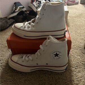 Converse White High Top Kids Sneakers with Red/Black Trim size 4 1/2